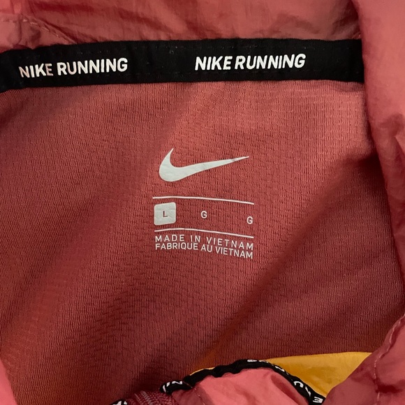 Nike Windrunner Running Tech Jacket Black CU5738-652 NWT $120 Men’s size L - Picture 3 of 5